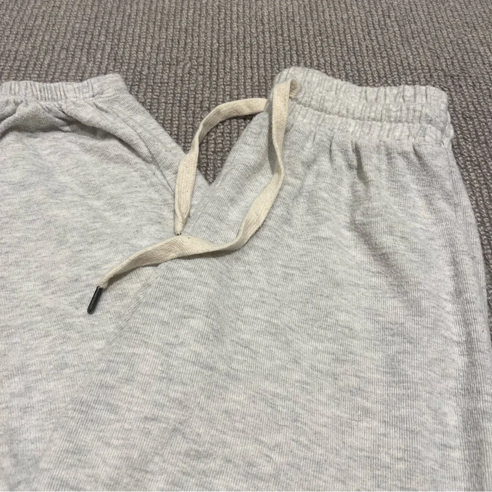 Urban Outfitters Out from Under Jenny Fleece Jogger Pant in Light Grey (XS) - Picture 8 of 8
